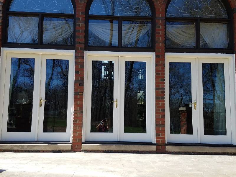 window-r-3